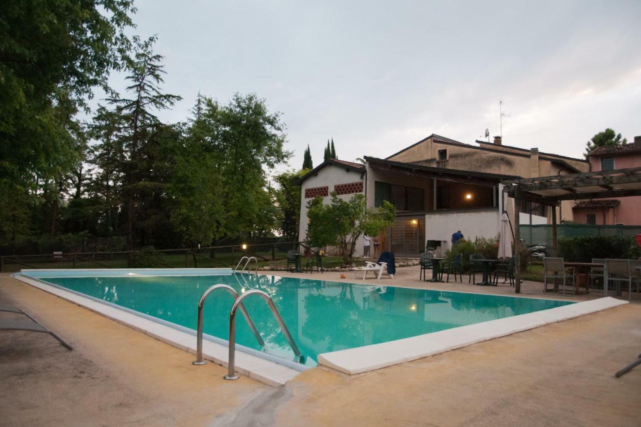 Casale Del Sole Garda Panzió Monzambano Kültér fotó